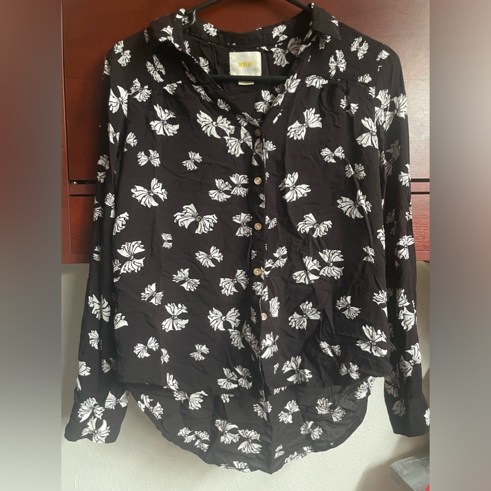 Maeve Black/ white Bows printed button down shirt
